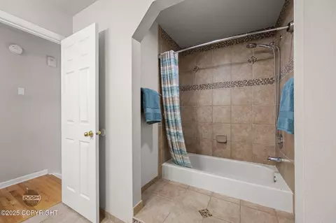 Bath - 9645 Nulato Cir, Eagle River, AK 99577 photo 5 of 7