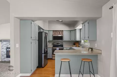 Kitchen - 9645 Nulato Cir, Eagle River, AK 99577 photo 1 of 5