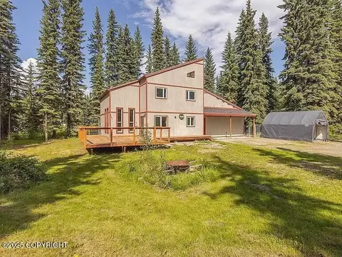 2536 Clydesdale Dr, North Pole, AK 99705