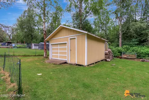 17206 Foothill Ave, Eagle River, AK 99577 photo 4
