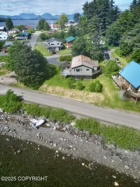 301 Cedar St, Craig, AK 99921