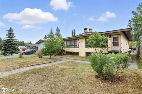 933 W 20th Ave, Anchorage, AK 99503