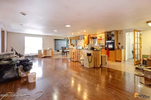 4440 View Cir, Anchorage, AK 99507 photo 2