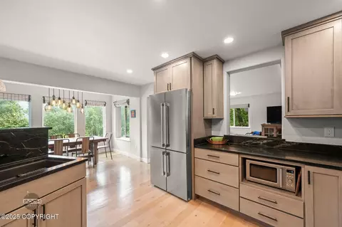 Kitchen - 22035 Upper Canyon Dr, Eagle River, AK 99577 photo 7 of 7
