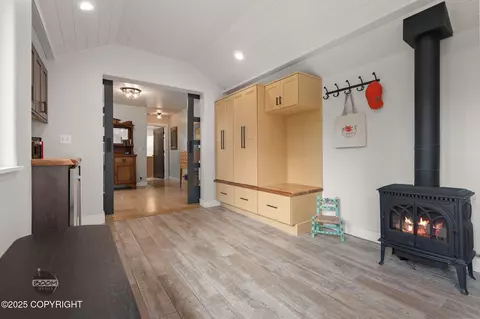 Entry Way - 22035 Upper Canyon Dr, Eagle River, AK 99577 photo 1 of 8