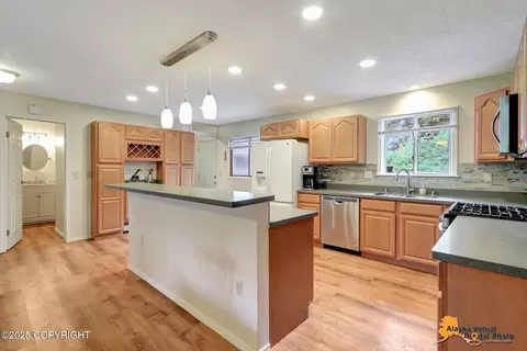 18323 Kantishna Dr, Eagle River, AK 99577 photo 6
