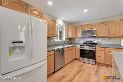 18323 Kantishna Dr, Eagle River, AK 99577 photo 12