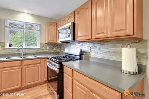 18323 Kantishna Dr, Eagle River, AK 99577 photo 8
