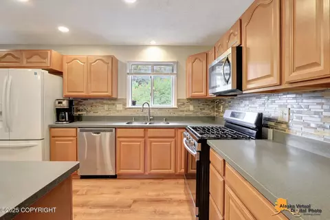 18323 Kantishna Dr, Eagle River, AK 99577 photo 7