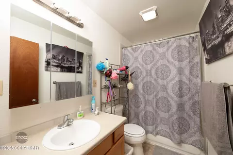 8033 E 6th Ave, Anchorage, AK 99504 photo 12