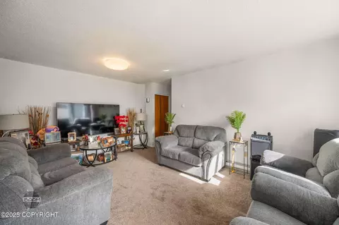 8033 E 6th Ave, Anchorage, AK 99504 photo 2