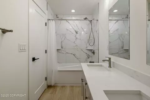 Bath - 1815 E Caribou Loop, Wasilla, AK 99654 photo 2 of 3