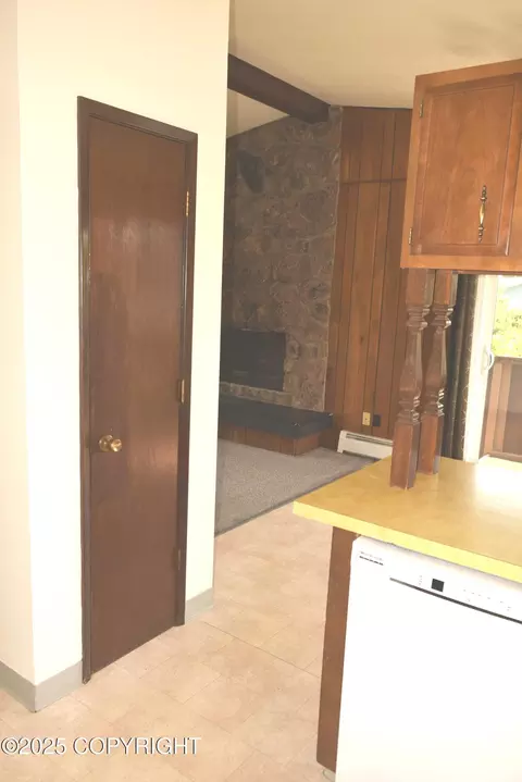 3121 Wiley Post Ave, Anchorage, AK 99517 photo 9