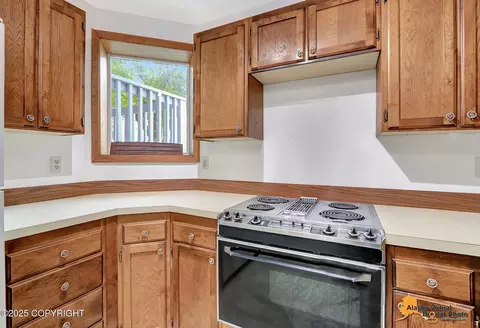 Kitchen - 4069 E 20th Ave # 51, Anchorage, AK 99508 photo 3 of 5