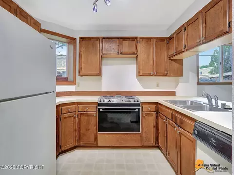 Kitchen - 4069 E 20th Ave # 51, Anchorage, AK 99508 photo 1 of 5
