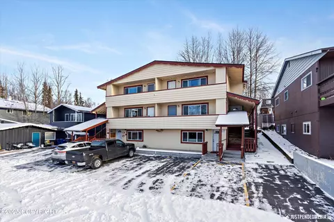 3935 Lynn Dr, Anchorage, AK 99508