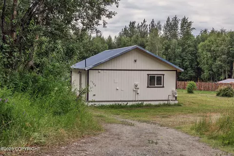 1720 E Maradee Cir, Wasilla, AK 99654
