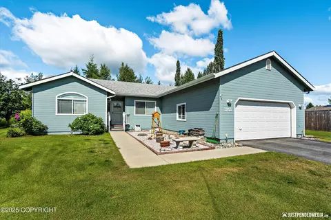3755 E Baylor Cir, Wasilla, AK 99654