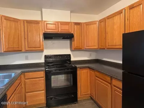 Kitchen - 6521 E 9th Ave, Anchorage, AK 99504 photo 4 of 4