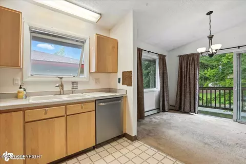 5043 E 43rd Ave, Anchorage, AK 99508 photo 5