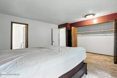 5043 E 43rd Ave, Anchorage, AK 99508 photo 21