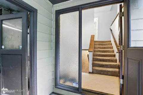 5043 E 43rd Ave, Anchorage, AK 99508 photo 2