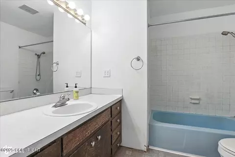 5043 E 43rd Ave, Anchorage, AK 99508 photo 24