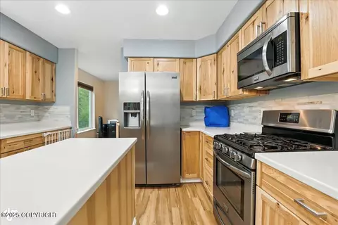 20104 Highland Ridge Dr, Eagle River, AK 99577 photo 18
