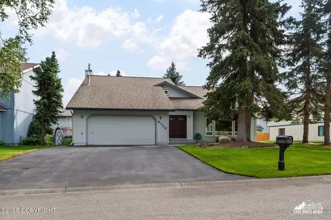 6720 Pickwick Pl, Anchorage, AK 99504