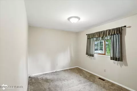 Bedroom - 18114 N Parkview Terrace Loop, Eagle River, AK 99577 photo 4 of 6