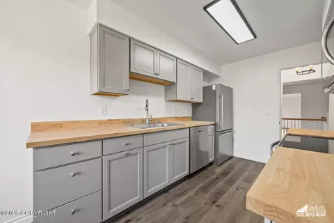 Kitchen - 3827 Hampton Dr, Anchorage, AK 99504 photo 1 of 2