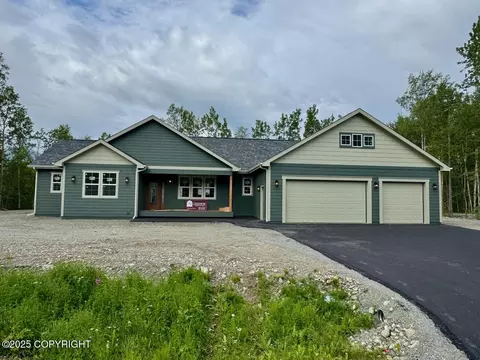 9075 E Alpine View Dr, Palmer, AK 99645