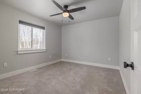 7685 E Bear Claw Loop, Wasilla, AK 99654 photo 23