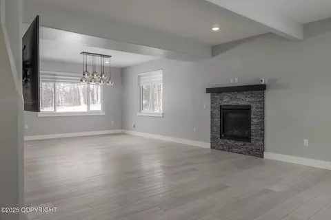 7685 E Bear Claw Loop, Wasilla, AK 99654 photo 8