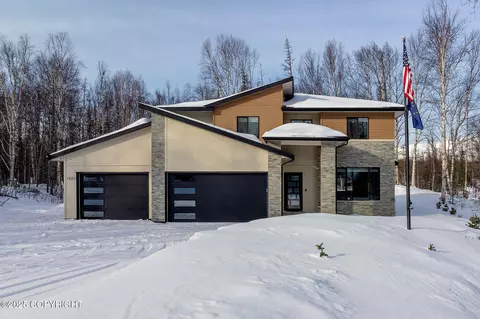 7685 E Bear Claw Loop, Wasilla, AK 99654 photo 2