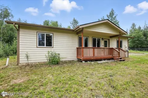 501 E Silver Fox Ln, Wasilla, AK 99654