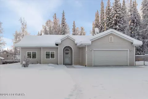 480 Kentshire Dr, Fairbanks, AK 99712