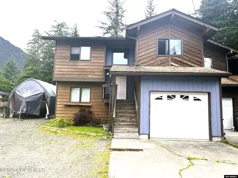 5952 Sunset St, Juneau, AK 99801