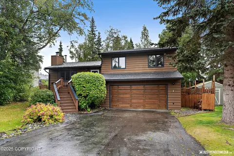3930 Eric Cir, Anchorage, AK 99507