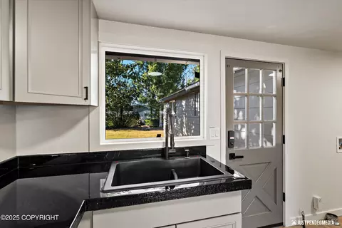 6600 E 8th Ave, Anchorage, AK 99504 photo 13