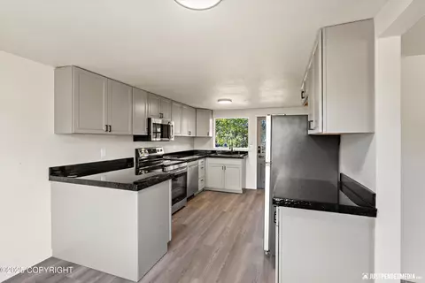 6600 E 8th Ave, Anchorage, AK 99504 photo 11