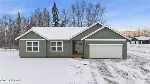 2658 N Northgate Pl, Wasilla, AK 99654