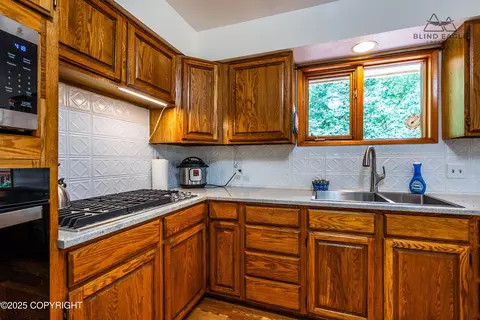 Kitchen - 25220 Schaff Dr, Chugiak, AK 99567 photo 4 of 6