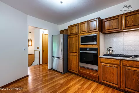 Kitchen - 25220 Schaff Dr, Chugiak, AK 99567 photo 5 of 6