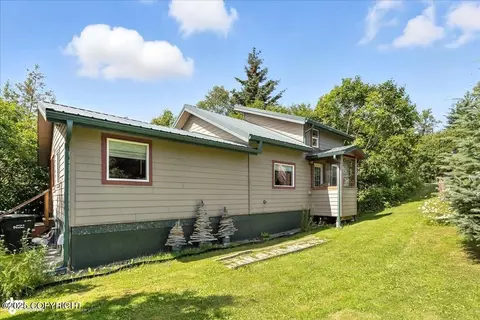 359 W Fairview Ave, Homer, AK 99603