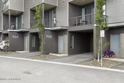 706 Top Rail Ln # C4, Anchorage, AK 99501