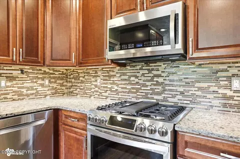 Kitchen - 10826 Goodpaster Cir, Eagle River, AK 99577 photo 3 of 3
