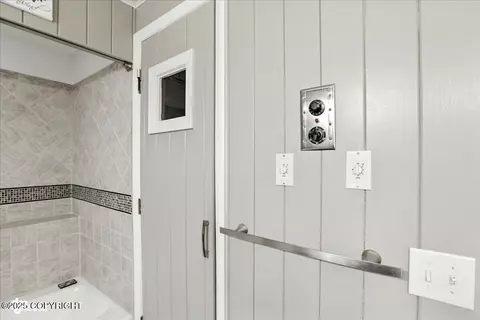 Bath - 10826 Goodpaster Cir, Eagle River, AK 99577 photo 4 of 4