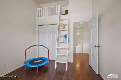 Bedroom - 10515 Spindrift Loop, Anchorage, AK 99515 photo 3 of 5