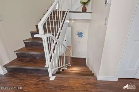 Entry Way - 10515 Spindrift Loop, Anchorage, AK 99515 photo 5 of 5